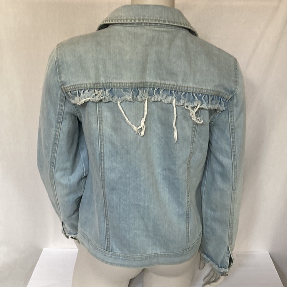 DEMOCRACY Jeans Light Blue Denim Jacket Fray Ruffle Size Small Button Down NWOT - Picture 4 of 8